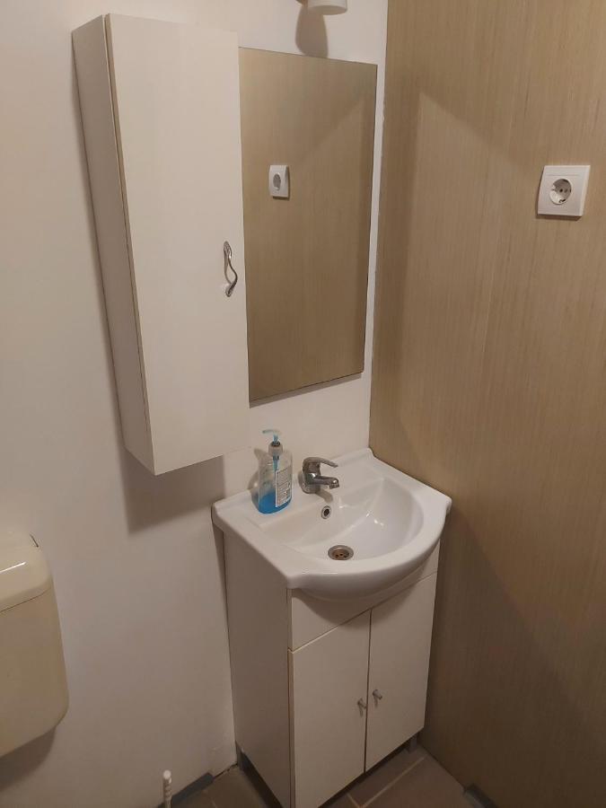ハイデゥソボスロー Hullam Panzio Bed & Breakfast エクステリア 写真